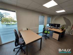 Vente Bureaux et commerces 140 m&sup2;La Roche-sur-Yon