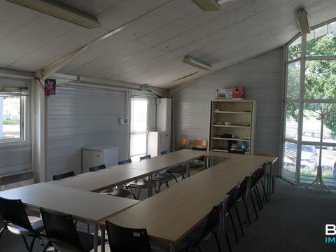 Bureaux et commerces La Roche-Sur-Yon Le Bourg Sous La Roche 85