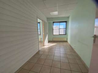 Bureaux et commerces 12 pièces