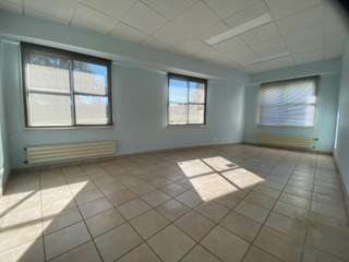 Bureaux et commerces 12 pièces