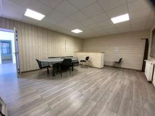 Bureaux et commerces 12 pièces