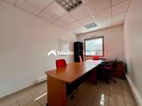 Bureaux et commerces 23 pièces