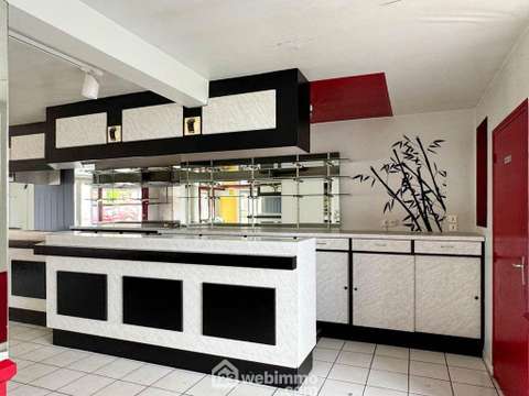 Bureaux et commerces 4 pièces