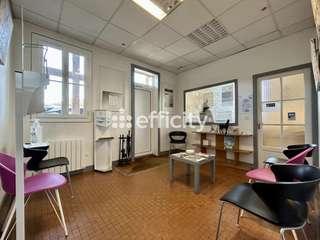 Bureaux et commerces 8 pièces