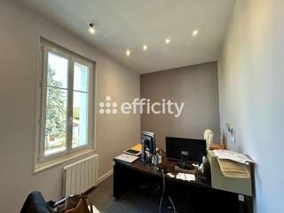 Bureaux et commerces 8 pièces