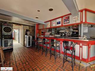 Bureaux et commerces 10 pièces