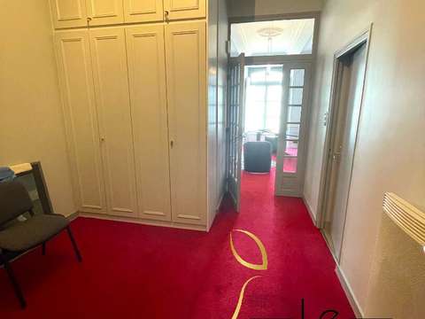 Bureaux et commerces 4 pièces