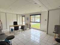 Bureaux et commerces 2 pièces