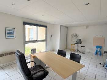 Bureaux et commerces 2 pièces