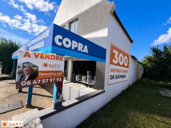 Vente Bureaux et commerces 300 m&sup2;Lanmeur