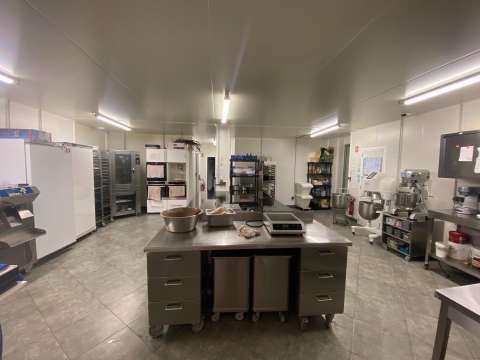 Bureaux et commerces 11 pièces