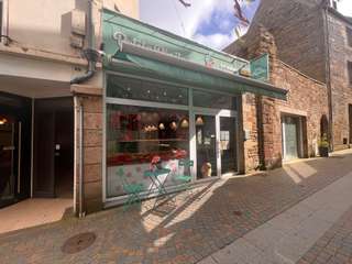 Bureaux et commerces 11 pièces