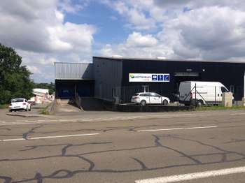 Bureaux et commerces Laval 53