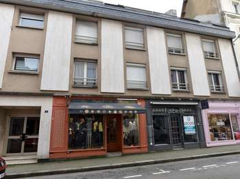 Bureaux et commerces Laval 53