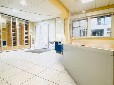Bureaux et commerces 7 pièces