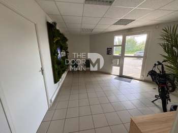 Bureaux et commerces 11 pièces