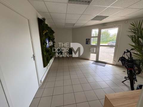 Bureaux et commerces 11 pièces