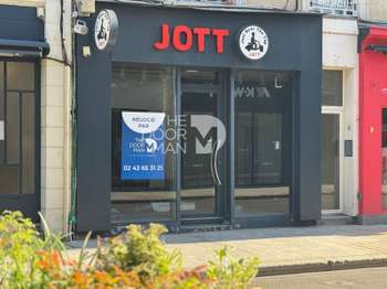 Bureaux et commerces 4 pièces Laval 53