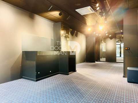 Bureaux et commerces 4 pièces Bureaux et commerces 4 pièces