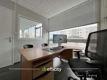 Bureaux et commerces 13 pièces
