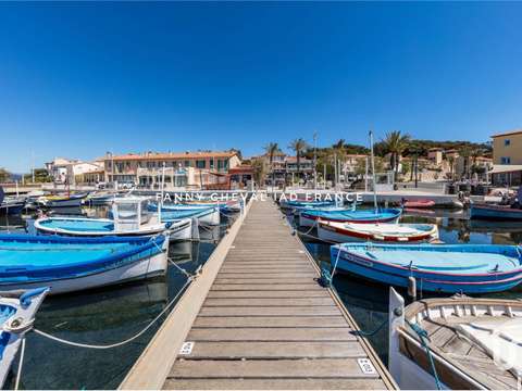 Bureaux et commerces Le brusc 83