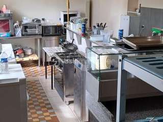 Bureaux et commerces 19 pièces