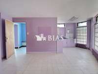 Bureaux et commerces 9 pièces