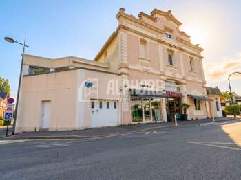 Bureaux et commerces 7 pièces Le Pouliguen 44