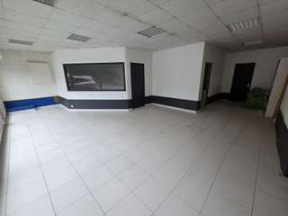 Bureaux et commerces 5 pièces