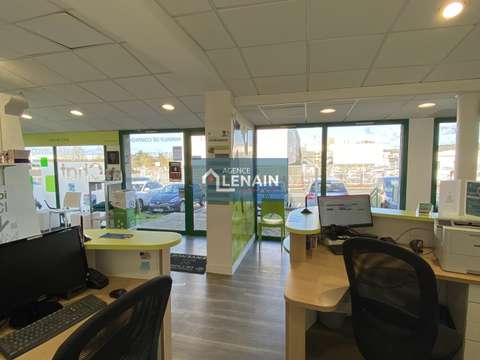 Bureaux et commerces Les Herbiers 85