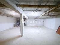 Bureaux et commerces 8 pièces
