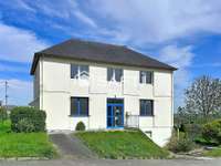 Bureaux et commerces 8 pièces