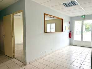 Vente Bureaux et commercesLézigné