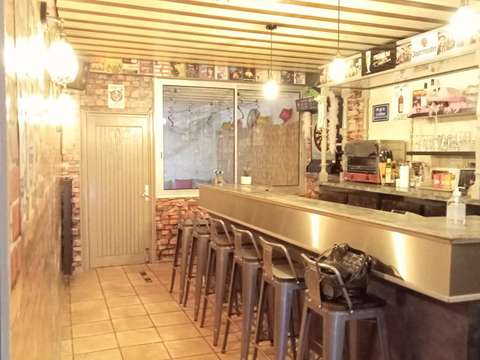 Bureaux et commerces 7 pièces