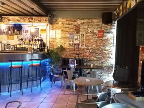 Bureaux et commerces 7 pièces