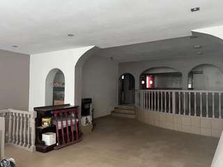 Bureaux et commerces 4 pièces