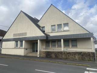 Bureaux et commerces 8 pièces