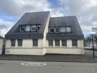 Bureaux et commerces 8 pièces