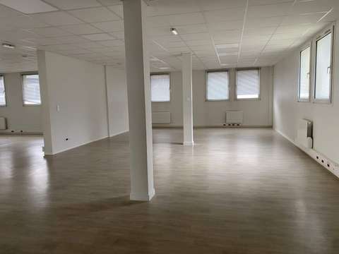 Bureaux et commerces 8 pièces