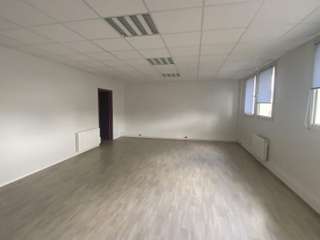 Bureaux et commerces 8 pièces