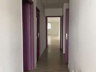 Bureaux et commerces 8 pièces