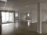 Bureaux et commerces 8 pièces
