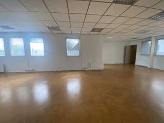 Bureaux et commerces 8 pièces