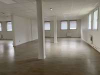 Bureaux et commerces 8 pièces