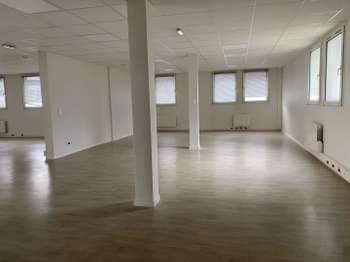 Bureaux et commerces 8 pièces