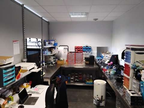 Bureaux et commerces 3 pièces