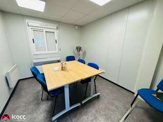 Bureaux et commerces 8 pièces