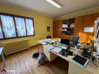 Bureaux et commerces 19 pièces