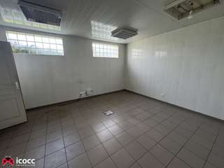 Bureaux et commerces 7 pièces