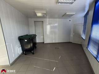 Bureaux et commerces 7 pièces